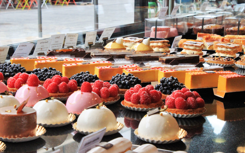 Enjoy The 8 Best Bakeries in Paris - Scrumptious Patisseries Abound